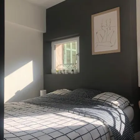Cosy En Plein Centre-ville Apartament *